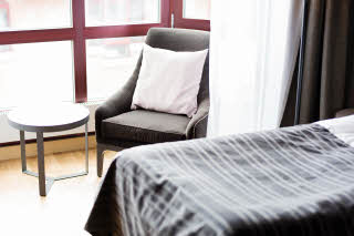 Kuvaoikeudet:: ©Erik Abel. All rights reserved. Chair and table in room Superior